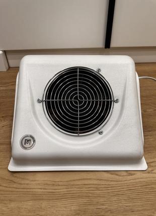 Настільна витяжка messer.pro для манікюру