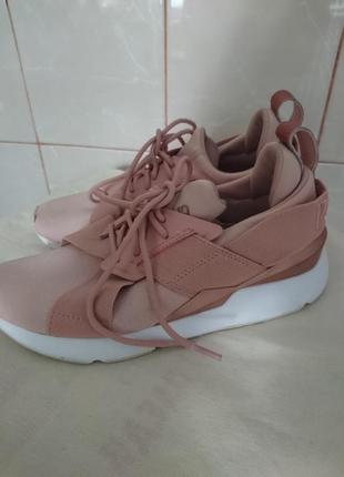 Женские кроссовки puma