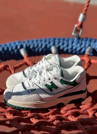 New balance 550 - культовые кроссовки из премиум-материалов