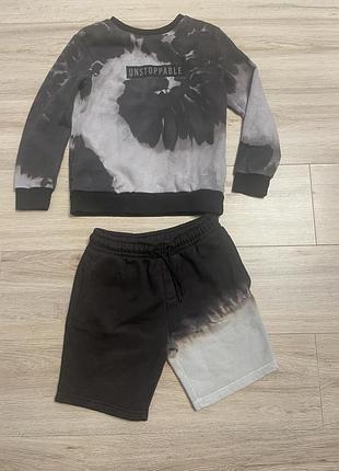 Утепленний костюм з шортами