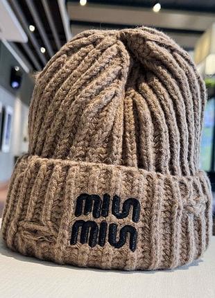Стильная шапка miu miu зимняя женская