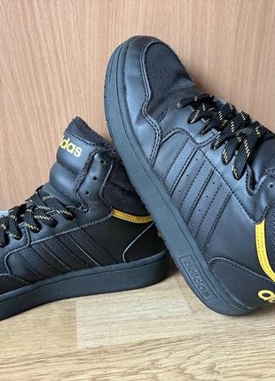 Подростковые зимние кроссовки adidas / зимние детские хайтопы adidas