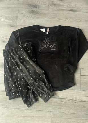 Пижама женская велюровая