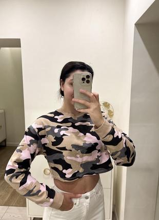 Свитшот укороченный от bershka