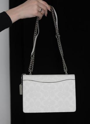 Кожаная белая сумка коач coach klare10 фото