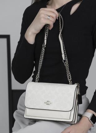 Кожаная белая сумка коач coach klare