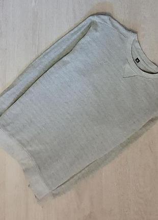 Продается стильный свитшот в рубчик от c&amp;a