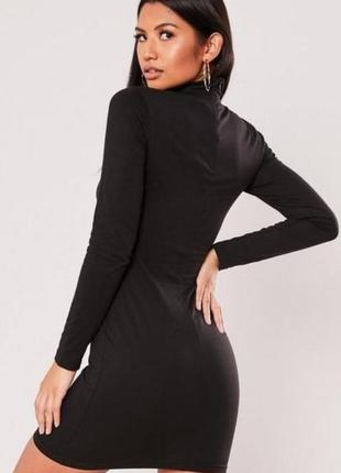 Платье-гольф missguided мини 38 черное трикотажное в рубчик с надписью и длинными рукавами