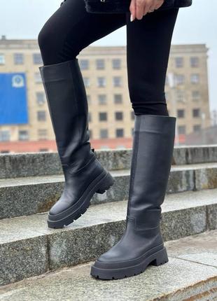 Сапоги трубы зауженные на худи тонкую ножку черная матовая кожа