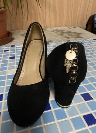 Женские туфли