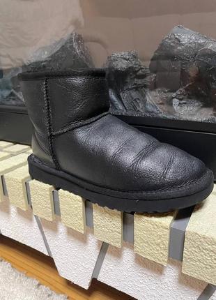 ❄️продам уггі з натуральної шкіри оригінал!