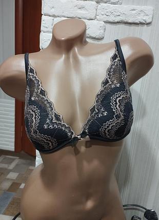 Бюстгалтер