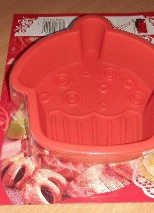 Форма для выпечки изготовлена из пищевого силикона