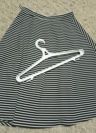 Жіноча красива спідниця у смужку