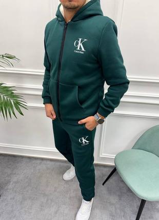 Теплый спортивный костюм