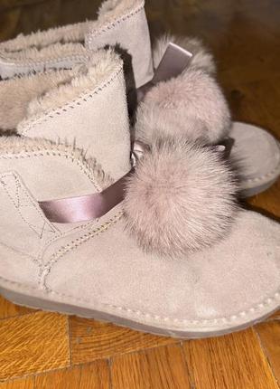 Ugg