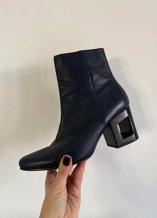 Шкіряні черевики vic matie