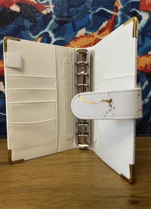 Мармуровий байндер