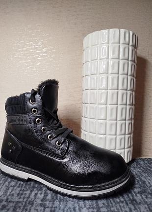 Ботинки женские зимние черные