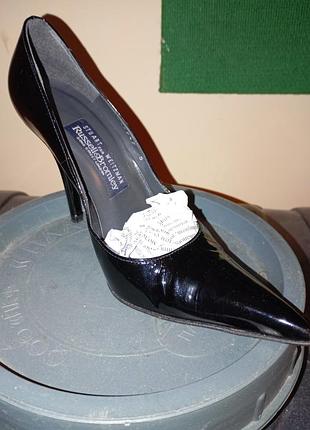 Женские лодочки на высоком каблуке размер 35/36 экстравагантные лакированная кожа