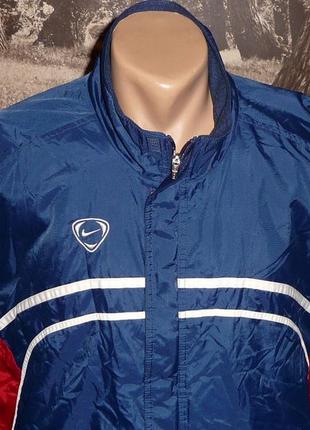 "nike" vintage! брендовая,качественная,утеплённая,спортивная куртка р-xxl оригинал. состояние-новой!
