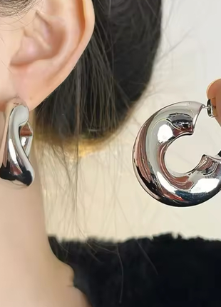 Сережки легкі в трендовому стилі не темніють