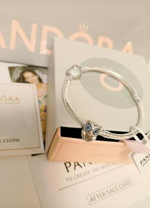 Подарочный комплект pandora (браслет, шарм, коробка, пакет и салфетка для полировки).
