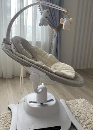 Заколисуючий центр гойдалка качелька