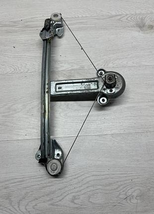 Склопідіймач механічний задній правий opel astra h 2004-2010р. gm13100421 опель астра аш