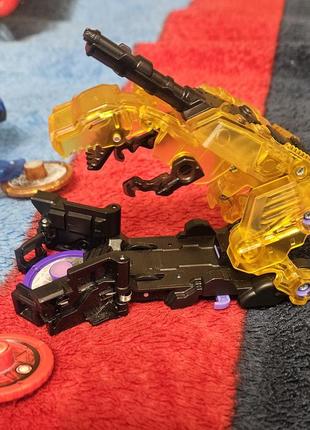 Машинка-трансформер screechers wild