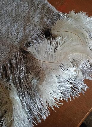 Шарф зі страусинним пером