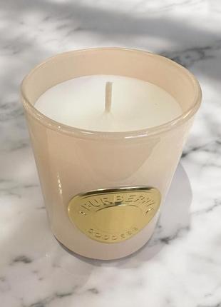 Burberry goddess парфумована свічка 70g