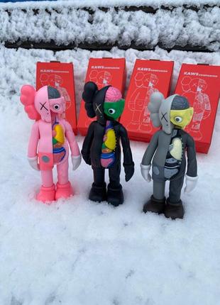 Фігурка kaws