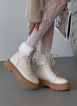 Женские зимние ботинки