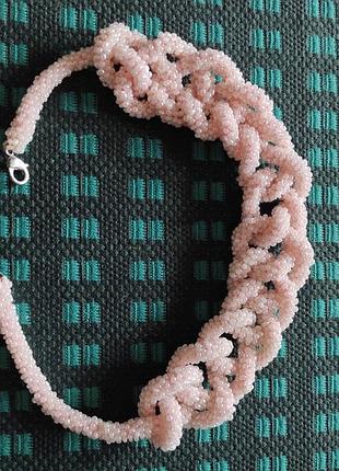 Женское украшение из бисера/
ручная работа