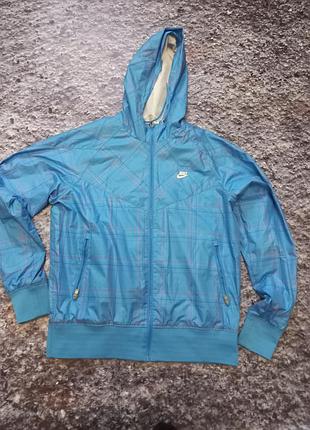 Ветровку nike blue