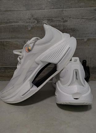 Фирменные кроссовки li-ning essential 3