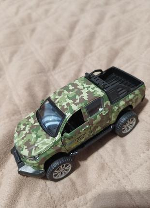 Машинка игрушечная