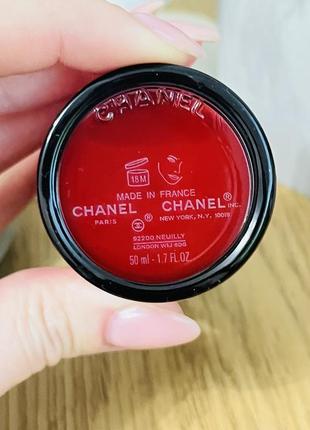 Оригінал відновлювальна сироватка для обличчя chanel n1 de chanel revitalizing serum4 фото