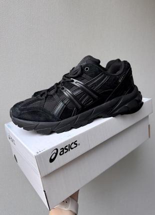 Кросівки asics