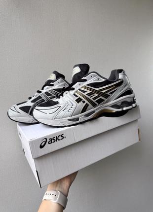 Кросівки asics