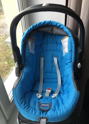 Автокресло, переносная + база chicco