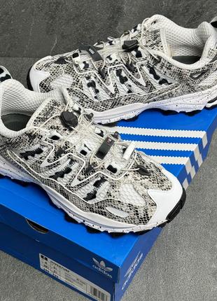 Шкіряні кросівки adidas huperturf id4961