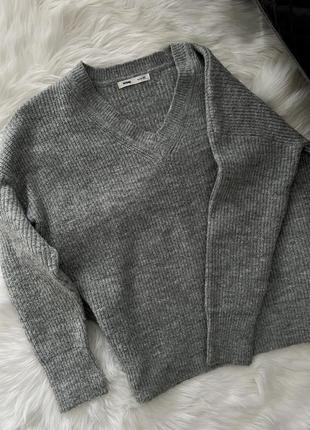 Сірий теплий світерок від sinsay у розмірі xs