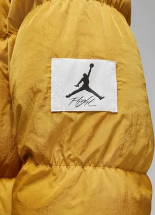 Пуховик nike air jordan essential statement yellow6 фото