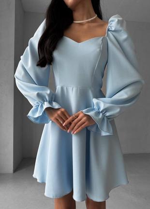 Красивое нежное платье с длинными рукавами и открытым декольте 🔥