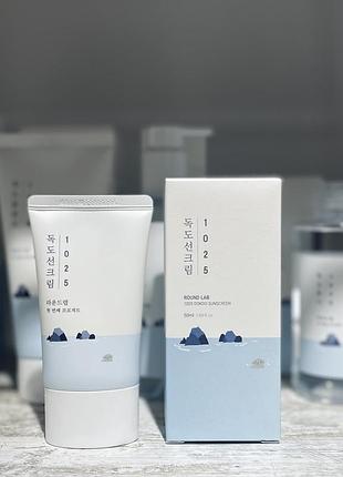 Сонцезахисний крем з морською водою round lab 1025 dokdo sunscreen 50ml