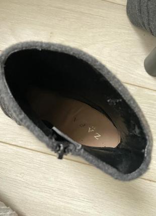 Чоботи черевики ботильйони на каблуку сірі войлочні6 фото