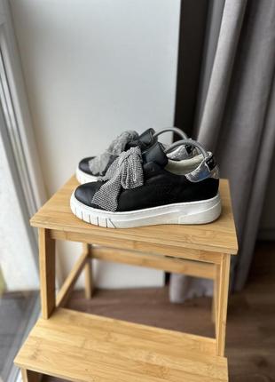 Женские кроссовки toskablu