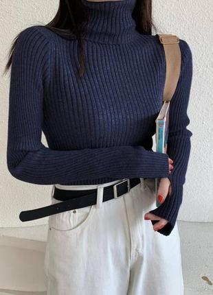 Водолазка в рубчик з вирізами на пальчик